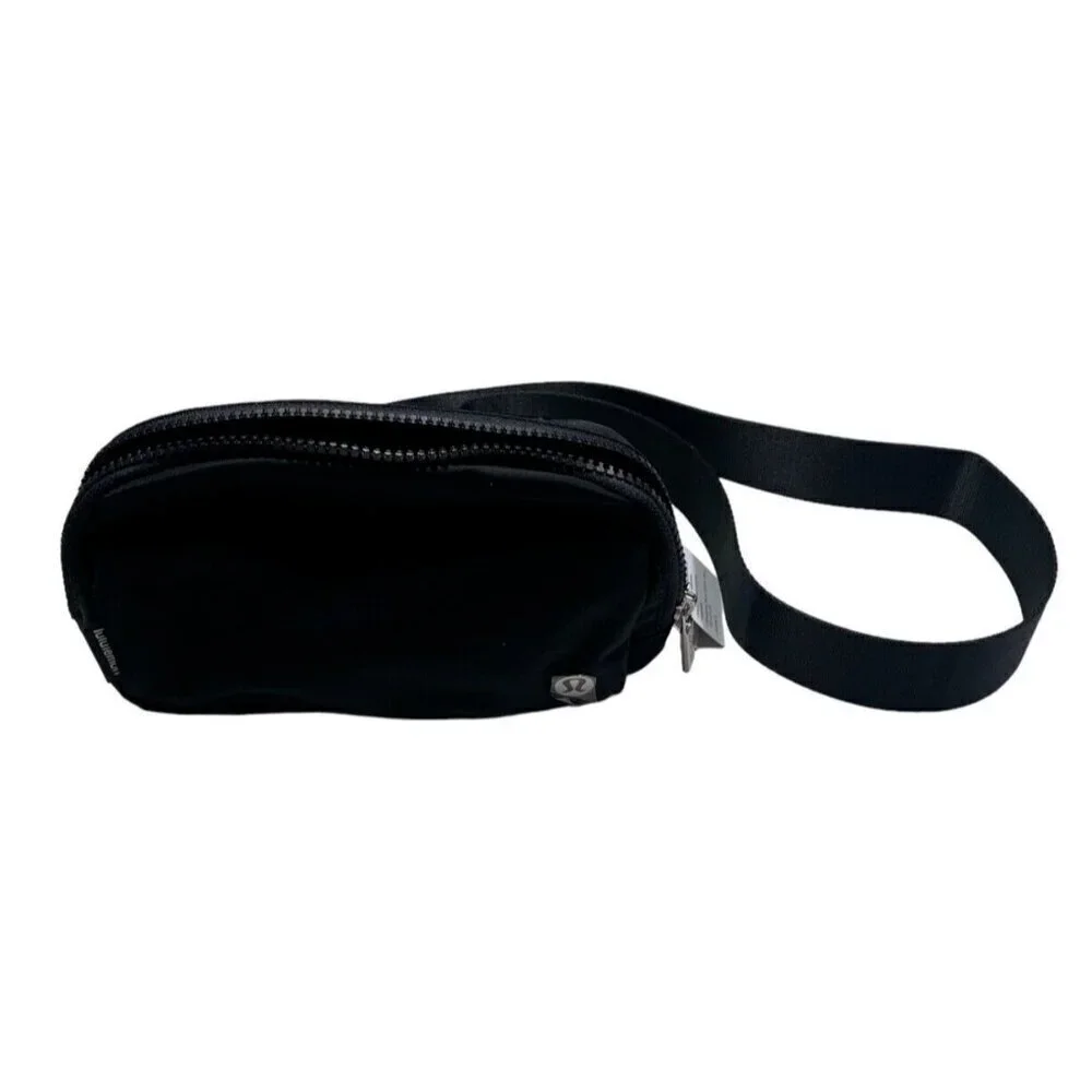 NWT Lululemon Everywhere waist bag & Fanny Pack Extended Strap Black - Picture 10 of 12